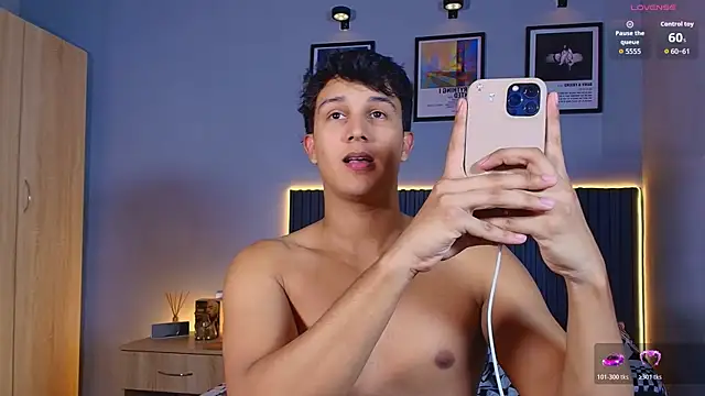 Leo Savage  online show from July 31, 2026, 3:06 am