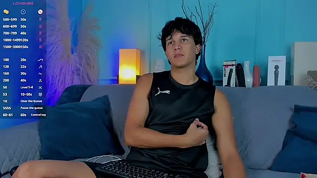 Leo Savage  online show from November 30, 2025, 3:07 am