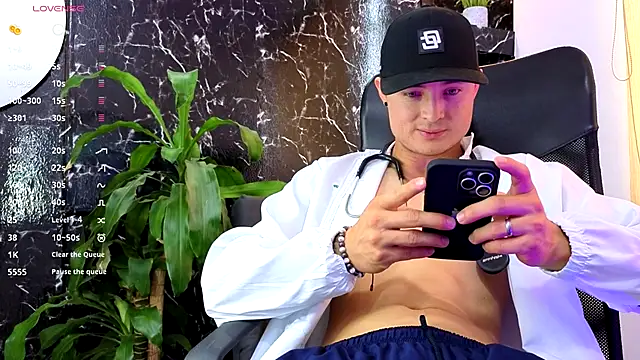 Alexander ferre online show from September 25, 2025, 2:45 pm