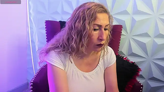 LilyQueen cg online show from September 10, 2025, 12:26 pm