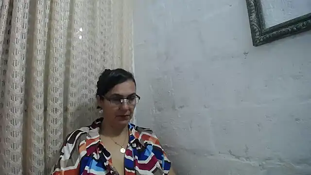 gabbyparker  online show from March 5, 2026, 10:45 am