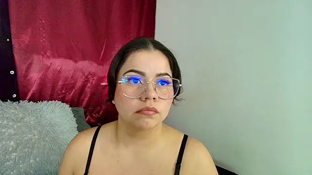LilyRousee online show from September 23, 2025, 6:04 pm