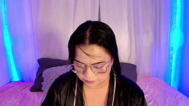 LilyRousee online show from May 5, 2026, 3:20 am