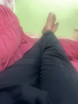 Snapshot of Binuthomas chatting on March 13, 2026, 1:54 am Binuthomas online show from March 13, 2026, 1:54 am