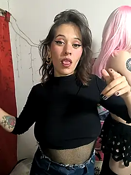 Snapshot of femdomroom chatting on April 28, 2026, 4:28 am femdomroom online show from April 28, 2026, 4:28 am