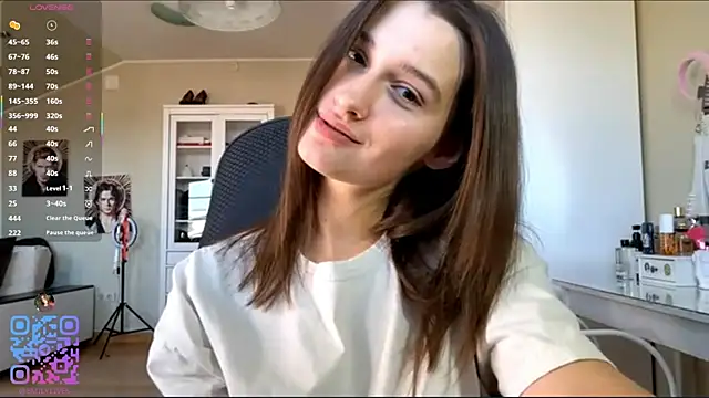 DarlineBrustera online show from July 30, 2026, 2:27 pm