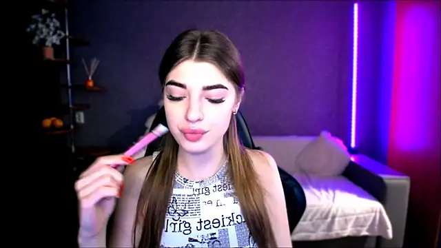 Snapshot of Dianaa_Lee0 chatting on September 10, 2025, 7:24 pm Dianaa Lee0 online show from September 10, 2025, 7:24 pm