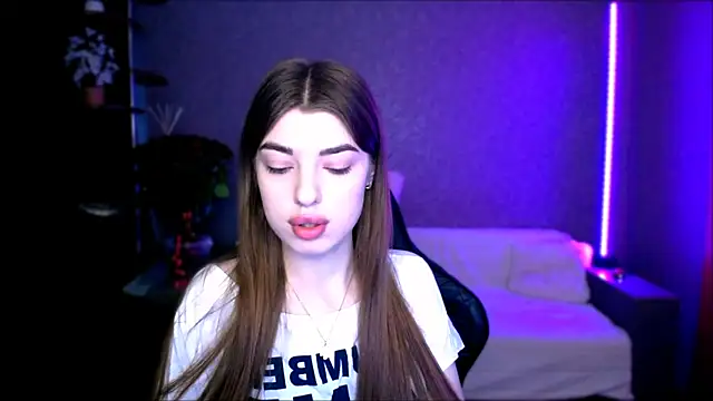 Snapshot of Dianaa_Lee0 chatting on November 29, 2025, 11:43 am Dianaa Lee0 online show from November 29, 2025, 11:43 am