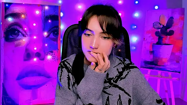 olivianorton online show from January 12, 2026, 12:23 pm