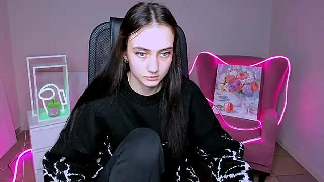 olivianorton online show from November 16, 2025, 5:50 pm