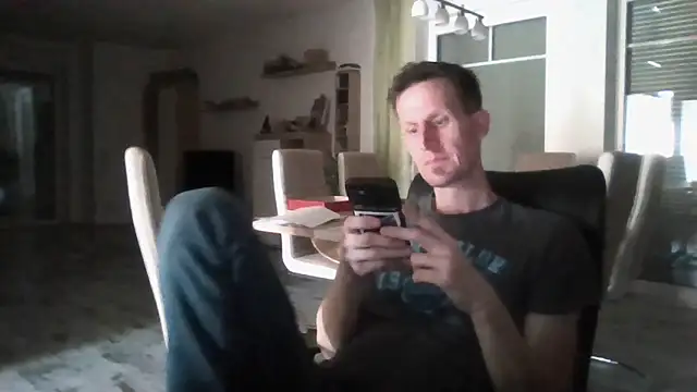 Snapshot of Trockenbau chatting on March 27, 2026, 12:06 pm Trockenbau online show from March 27, 2026, 12:06 pm