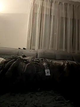 maxmaxmad8502 online show from October 27, 2025, 6:14 am