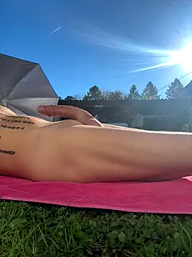 maxmaxmad8502 online show from November 4, 2025, 12:09 pm