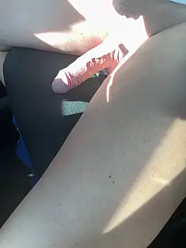 maxmaxmad8502 online show from February 28, 2026, 9:42 am