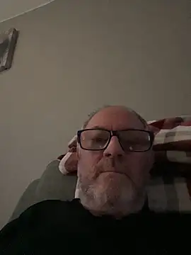 Snapshot of naughtygrandad1 chatting on February 20, 2026, 7:43 am naughtygrandad1 online show from February 20, 2026, 7:43 am