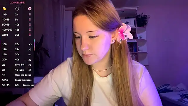 PandaFluff online show from September 15, 2025, 4:51 pm