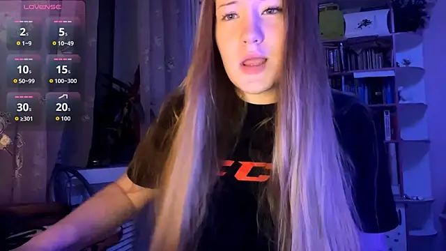 PandaFluff online show from September 10, 2025, 5:23 pm