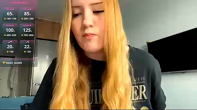 PandaFluff online show from April 28, 2026, 11:58 am