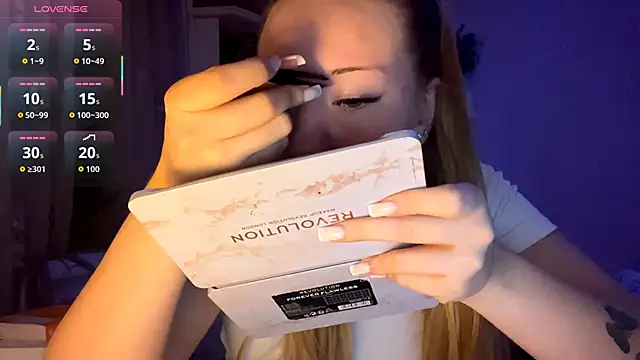 PandaFluff online show from October 2, 2025, 4:21 pm