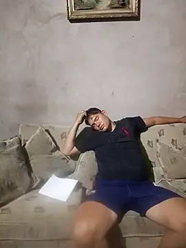 Snapshot of Franklin111230 chatting on February 12, 2026, 1:49 am Franklin111230 online show from February 12, 2026, 1:49 am