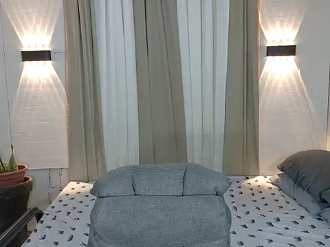 avery in paradisexx online show from October 12, 2025, 9:49 pm