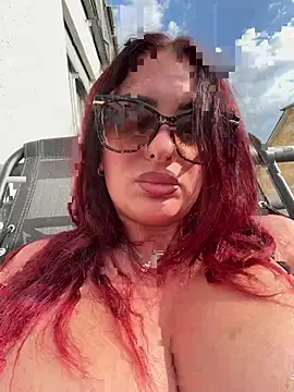 OliviaaFischer online show from July 27, 2026, 3:19 pm