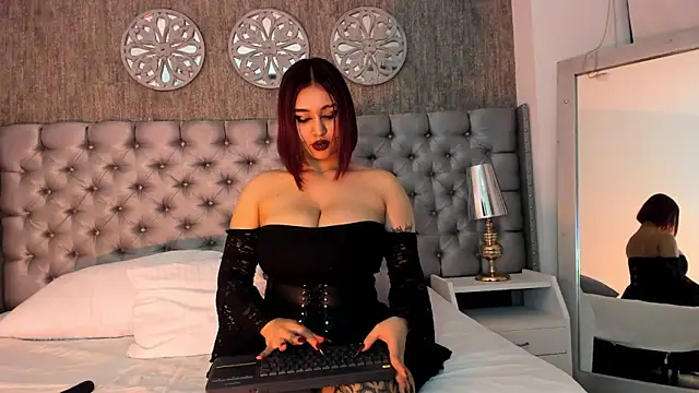 VenussDark online show from February 14, 2026, 5:29 am