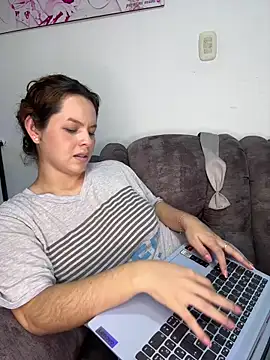 miacarrot online show from April 19, 2026, 2:34 am