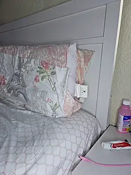 chicaenmascarada online show from September 16, 2025, 6:53 pm