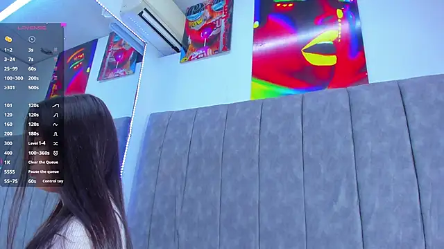 pretty78angel online show from November 10, 2025, 9:09 pm