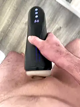 Snapshot of gman1922 chatting on November 28, 2025, 1:33 pm gman1922 online show from November 28, 2025, 1:33 pm