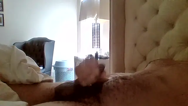 Malcolm4122 online show from November 3, 2025, 5:16 pm