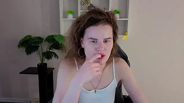 Wanda Gomez online show from May 4, 2026, 2:42 pm
