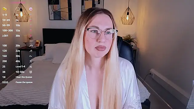 Lexi terele online show from September 18, 2025, 7:33 am