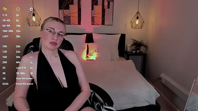 Lexi terele online show from November 25, 2025, 6:47 am