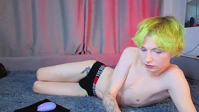 Your avatar online show from December 2, 2025, 10:22 pm