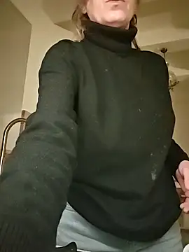 DaisyDea online show from November 16, 2025, 7:07 pm