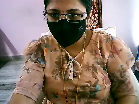 jannu6482 online show from October 5, 2025, 8:16 am