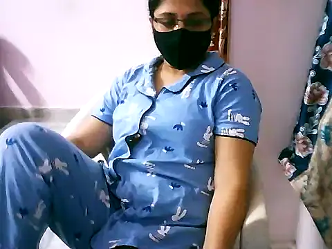 jannu6482 online show from September 22, 2025, 12:44 pm