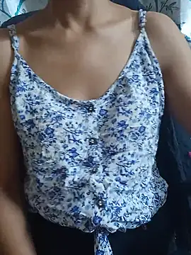 Aashiika1176 online show from September 26, 2025, 10:27 pm