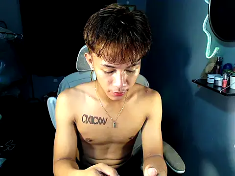 naughtyboyloy 0 online show from May 25, 2026, 6:39 pm