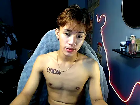 naughtyboyloy 0 online show from July 21, 2026, 5:58 pm