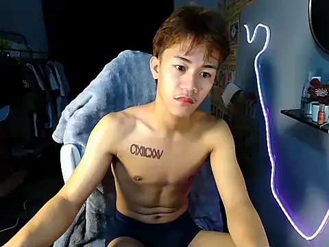 naughtyboyloy 0 online show from June 21, 2026, 8:58 pm