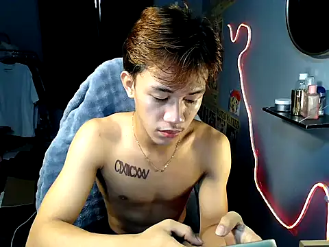 naughtyboyloy 0 online show from July 30, 2026, 2:32 am