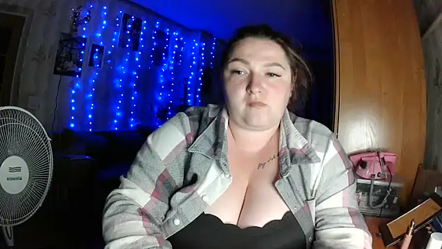 AngelQSky online show from July 17, 2026, 8:06 pm