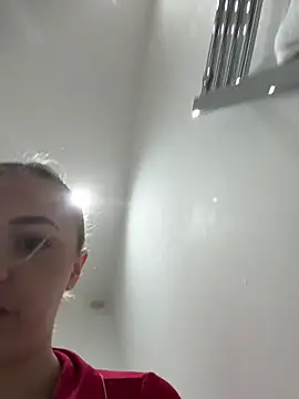 cutietootie02 online show from December 21, 2025, 2:24 am