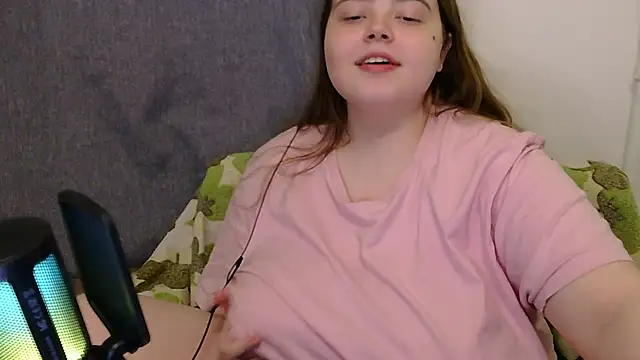 brattyprincessemma online show from November 8, 2025, 7:06 pm