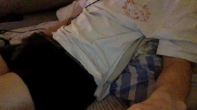 Breezydicksn online show from November 21, 2025, 7:46 pm