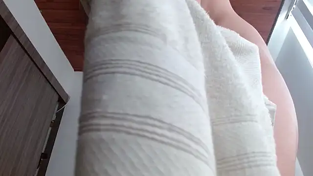 Crystal Star  online show from February 20, 2026, 6:10 pm