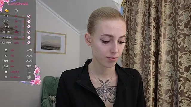 Snapshot of Sonia_Jones chatting on January 15, 2026, 11:57 am Sonia Jones online show from January 15, 2026, 11:57 am